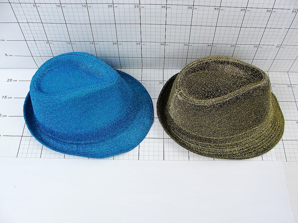 KAPELUSZ AKSAMITNY FEDORA ; MIX KOLORÓW; wym. 28x23x12cm ; PPB ; 360 ; EAN: 