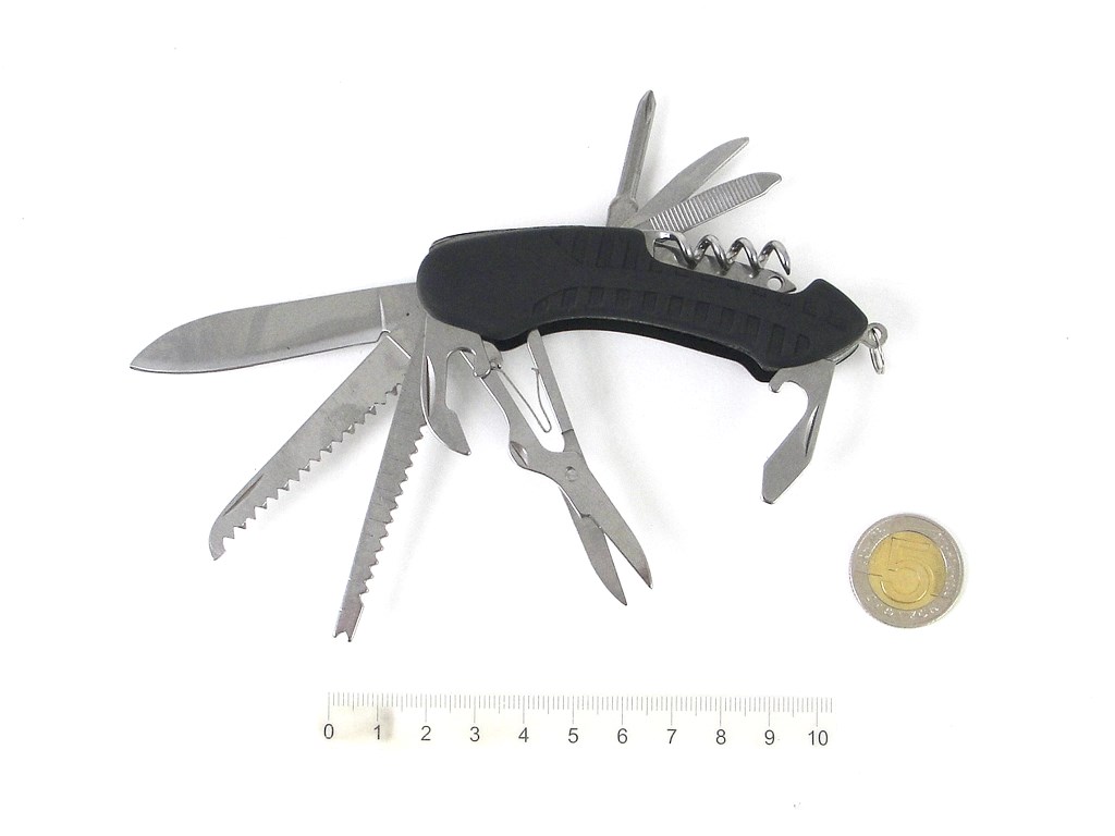 SCYZORYK CZARNY 11 FUNKCJI ; GUMOWA RĘKOJEŚĆ; wym. 9x2x2cm, dł. O. 6,5cm ; PPB ; 12/240 ; EAN: 