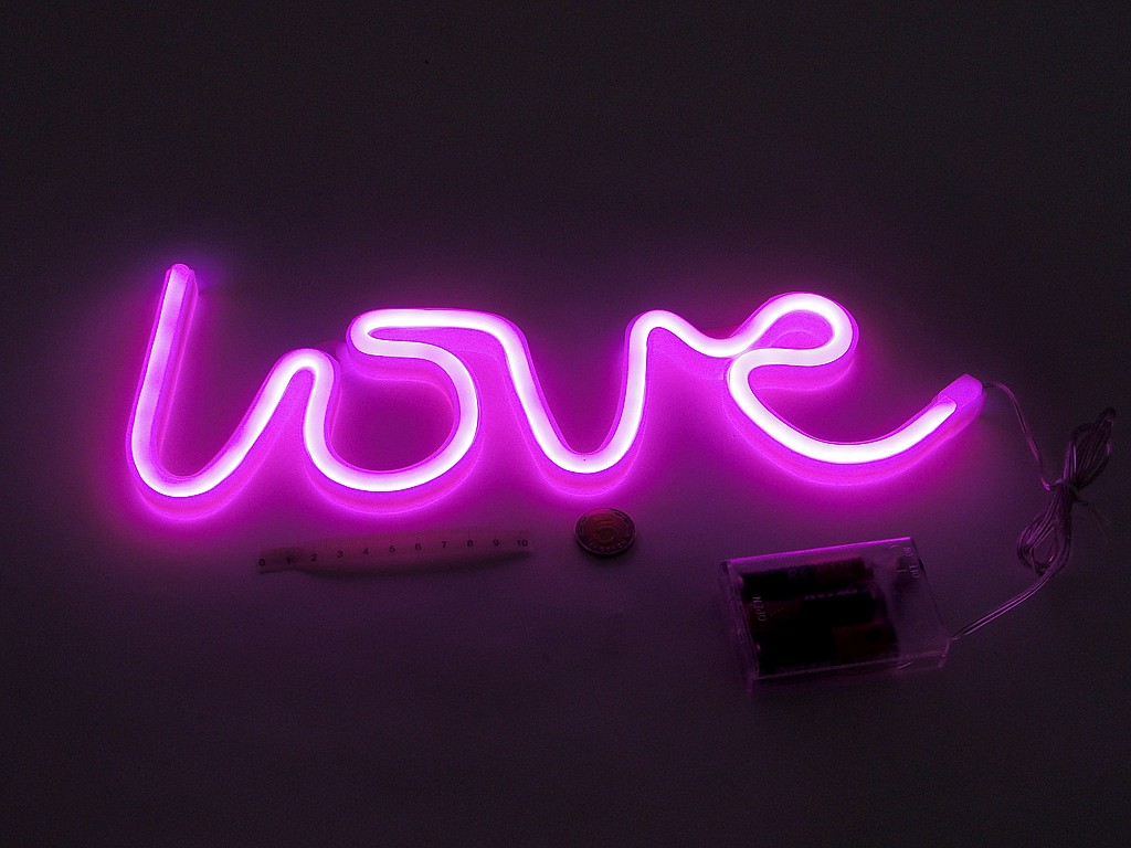 NEON LOVE DEKORACJA LED ; SWIATŁO: RÓŻOWE, POMARAŃCZOWE; 3xAA; wym. 35x13cm; BOX ; 48 ; EAN: 