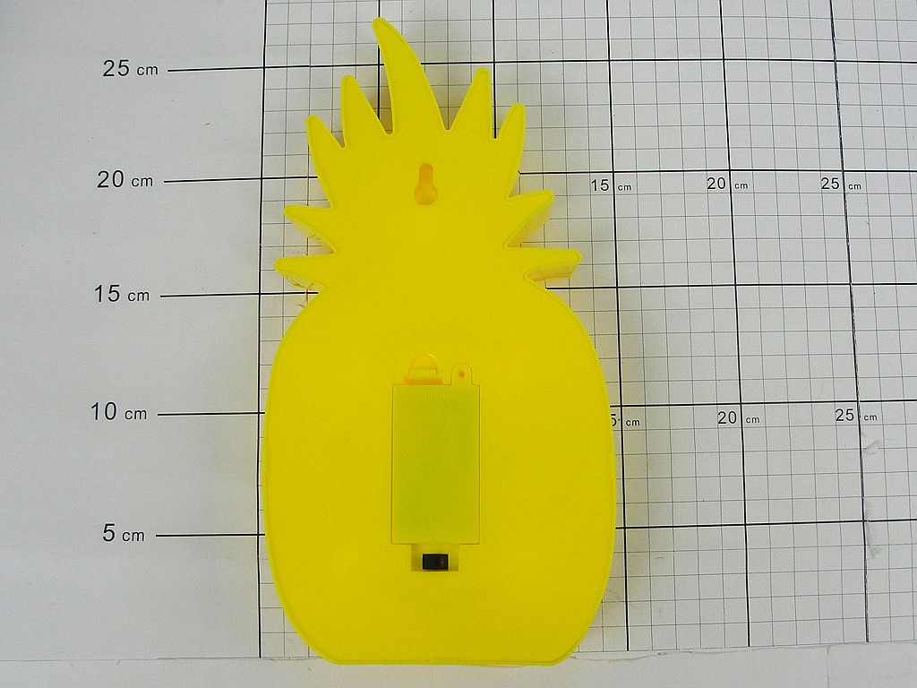 LAMPKA ANANAS LED ; 3xAA; wym. 13x25x3cm; PPB ; 36 ; EAN: 