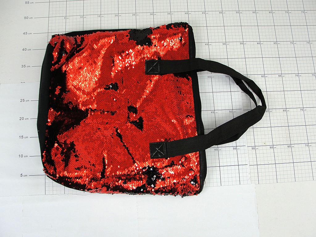 TORBA MAGICZNE CEKINY ; MIX KOLORÓW; wym. 48x37x12cm, dł. U. 29cm; PPB ; 10/100 ; EAN: 