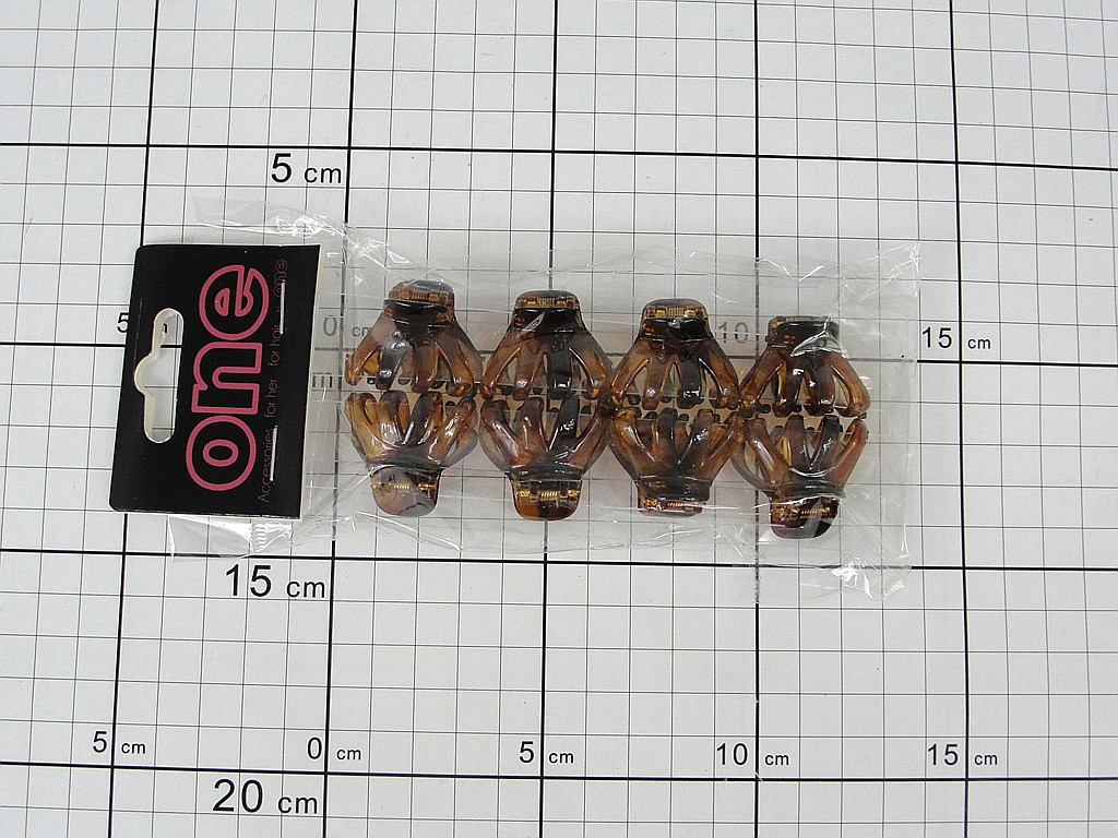 ONE SPINKI 8szt. ; wym. 3x2,5cm; PPB ; 12/(396)408 ; EAN: 