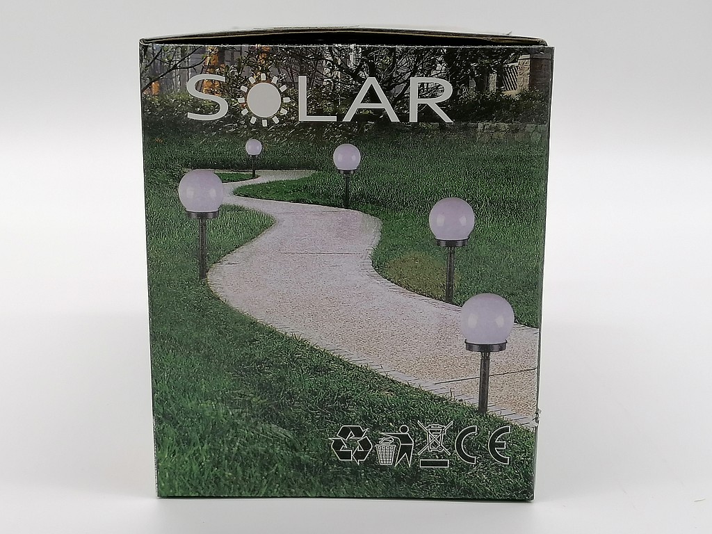 LAMPA KULA SOLAR NA ŚCIANĘ LED ; AKCESORIA DO ZAMONTOWANIA NA ŚCIANĘ W ZESTAWIE; obw. 33cm; BOX ; 2/120 ; EAN: 