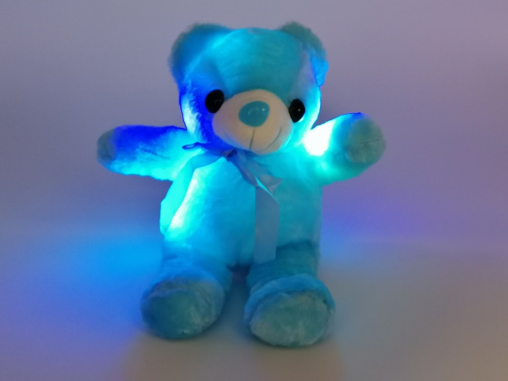 MIŚ MASKOTKA PLUSZ LED ; 3xAA; NIEBIESKI, RÓŻOWY, BIAŁY; wys. 30cm ; 300 ; EAN: 