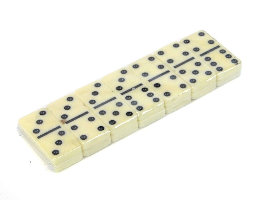 GRA DOMINO W PLASTIKOWYM PUDEŁKU ; wym. 15x5x3,5cm; BOX ; 100 ; EAN: 