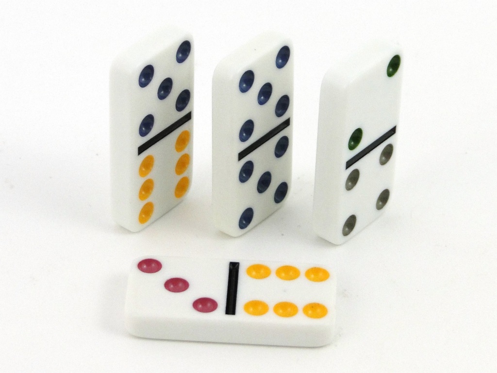 GRA DOMINO ; wym. Op. 28x11,5x3cm; BOX ; 40 ; EAN: 