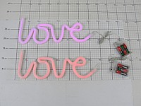 NEON LOVE DEKORACJA LED ; SWIATŁO: RÓŻOWE, POMARAŃCZOWE; 3xAA; wym. 35x13cm; BOX ; 48 ; EAN: 