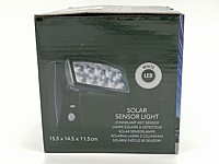 LAMPA SOLAR Z CZUJNIKIEM LED ; AKCESORIA DO ZAMONTOWANIA NA ŚCIANĘ W ZESTAWIE; wym.op. 12x17cm; dł. Przew. 2,5m; BOX ; 40 ; EAN: 